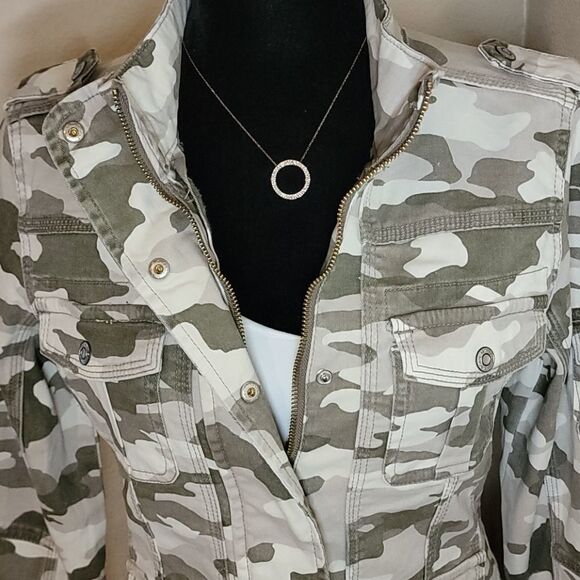 Kenzie Green Faded Camouflage Jacket - Picture 12 of 16